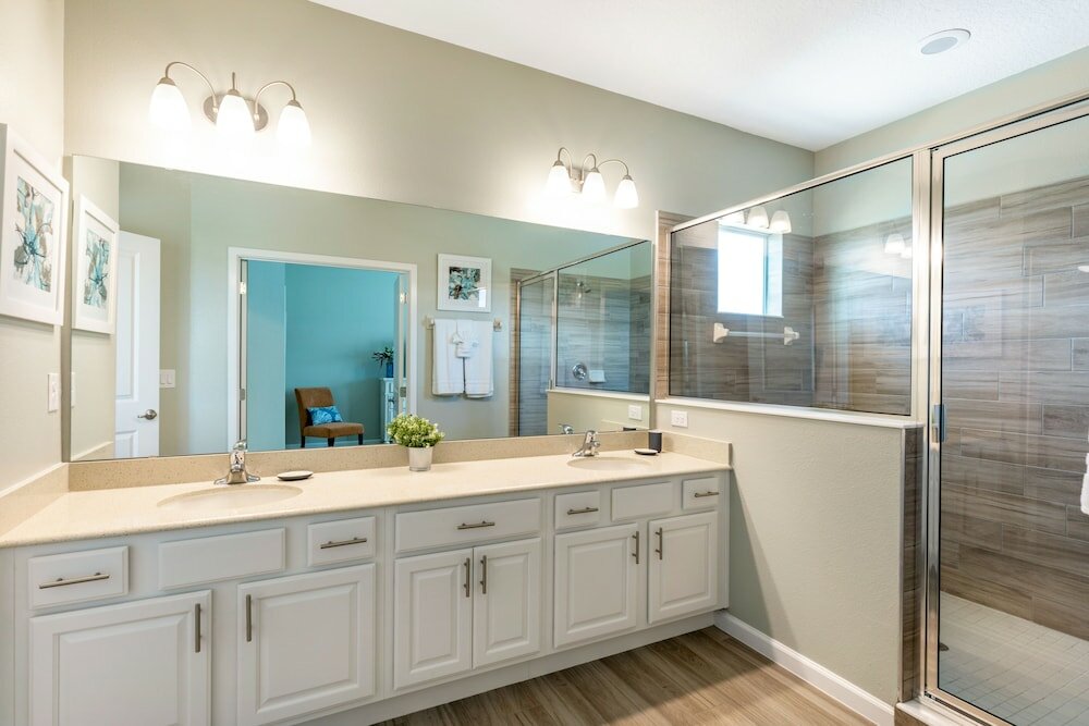 Фото Lake Breeze 6 Bedrooms