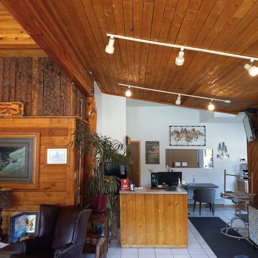 Фото Lone Eagle Lodge