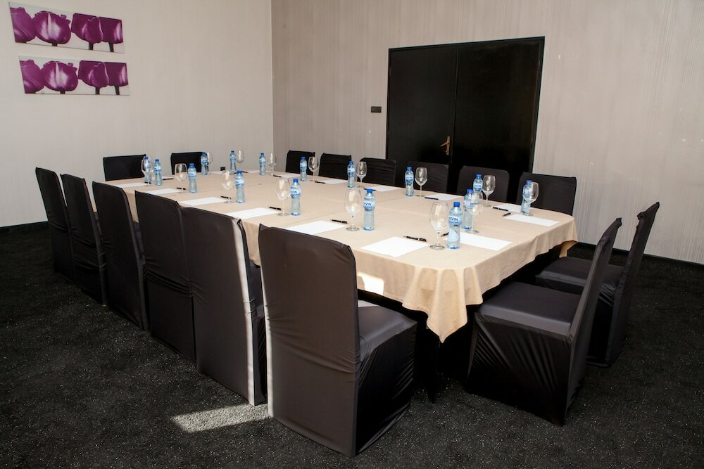 Фото Grand Hotel Shumen