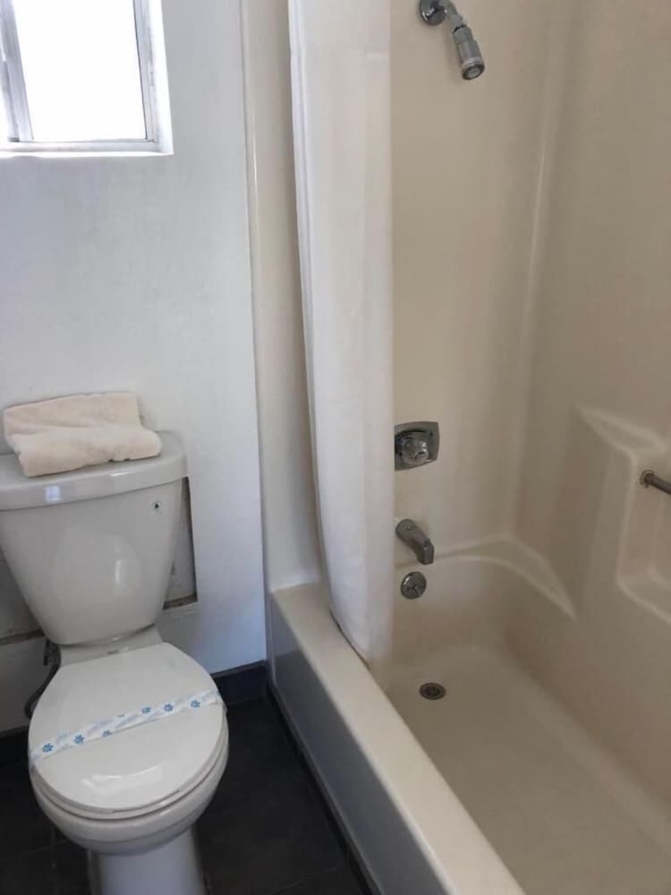 Фото Kelseyville Motel