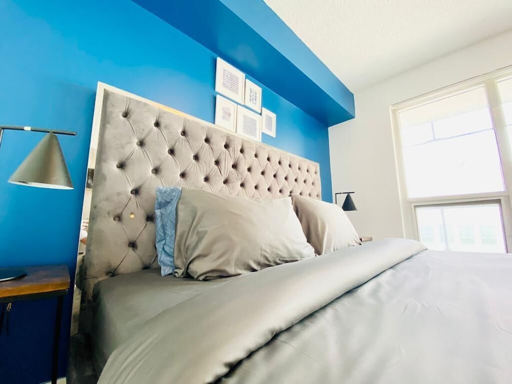 Фото The Bay Suites Mtcc Cn Tower