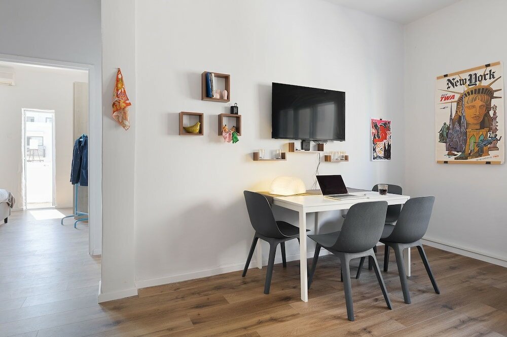 Фото Artistic Downtown Vibe Apt in Florentin