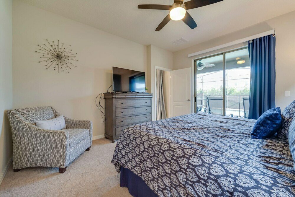 Фото Erin's Windsor at Westside Vacation Home