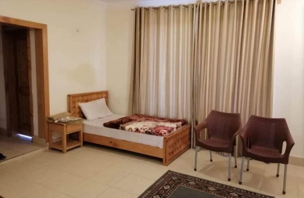 Фото Mehman Khana