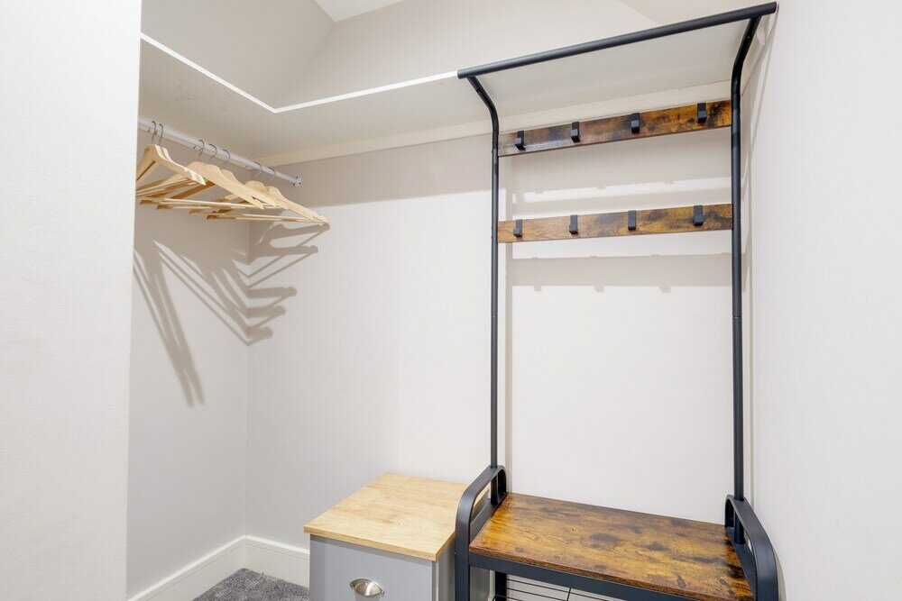 Фото Crown Place 2 & 3 Bedroom Luxury Apts