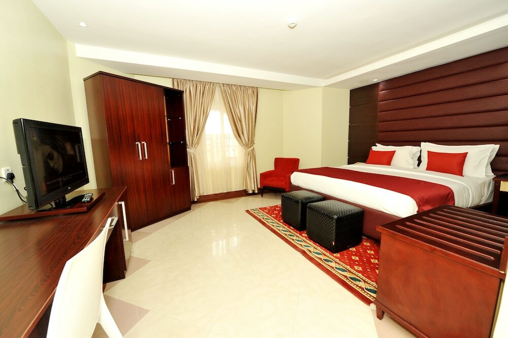 Фото Silver Towers Hotel