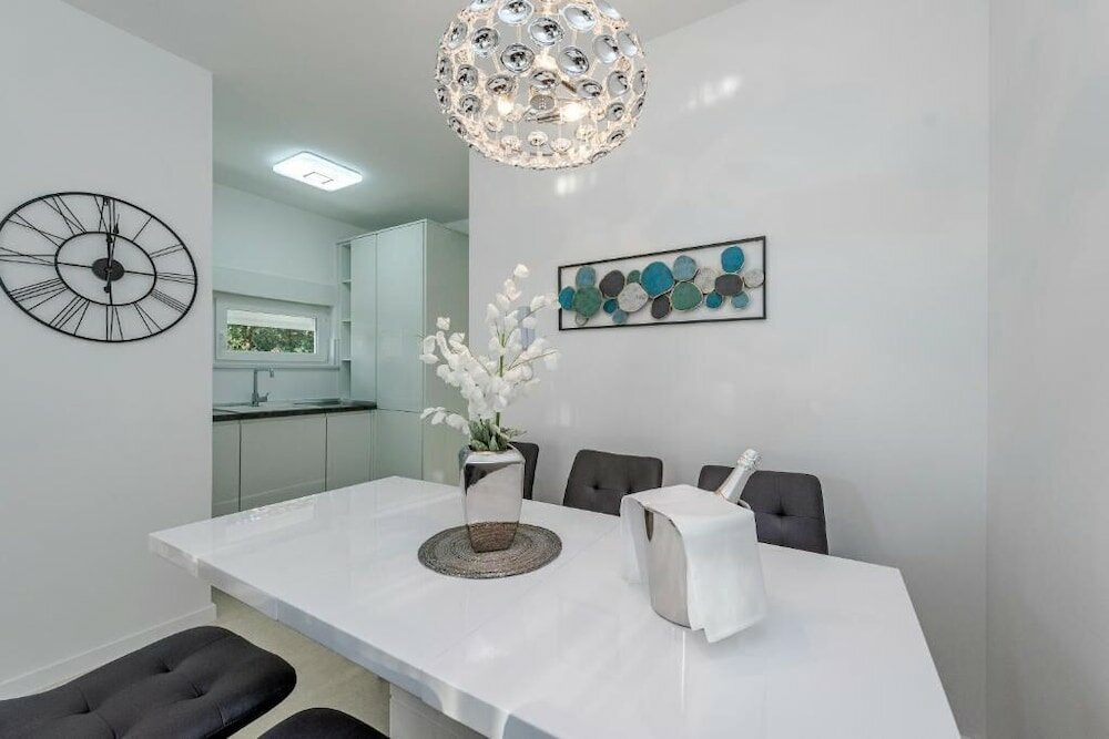 Фото Sunset apartment with private pool and jacuzzi