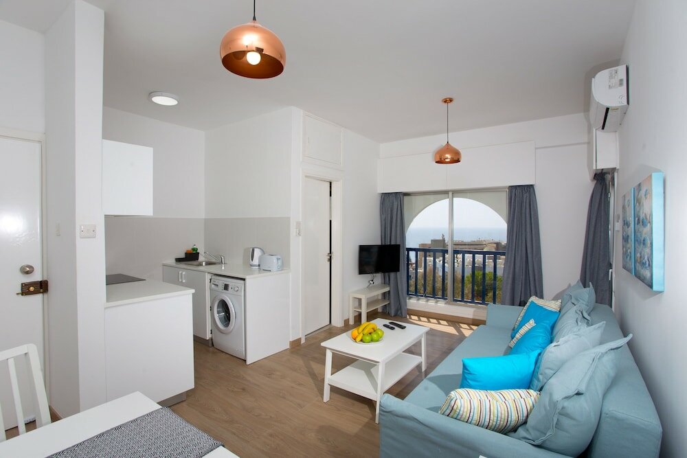 Фото White Arches Sea View Apartment