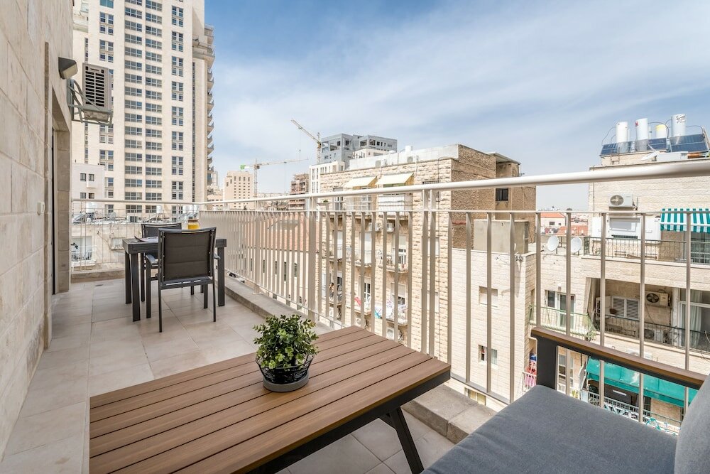 Фото Sea U Jerusalem Mahane Yehuda Apartment Hotel