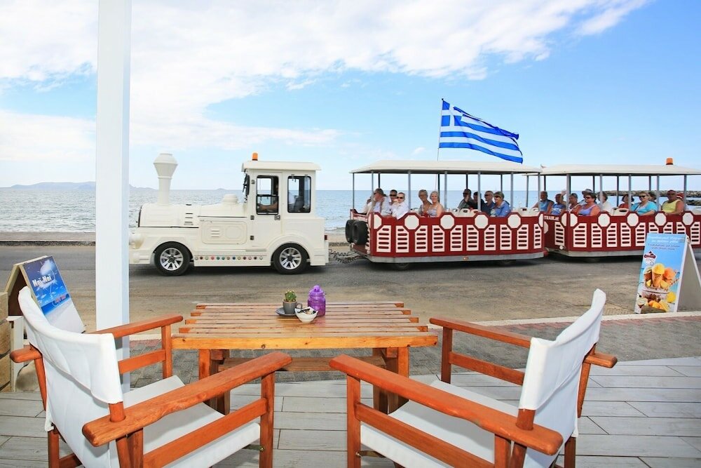 Фото Beachfront Apartments in Gouves