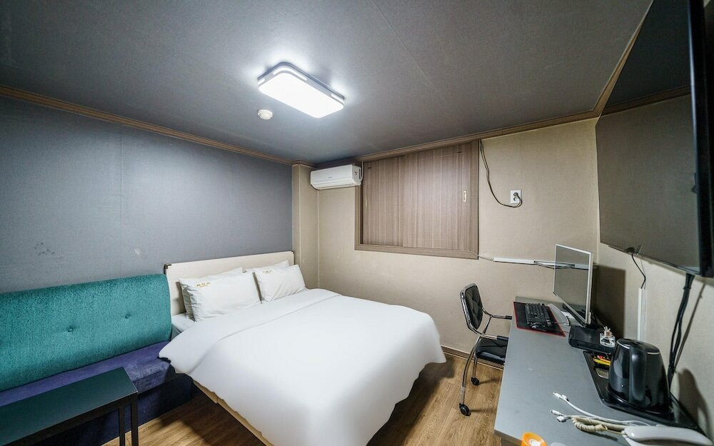 Фото Suwon Station 71st