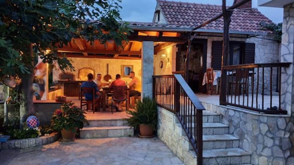 Фото Ani - With Pool and hot tub - A1