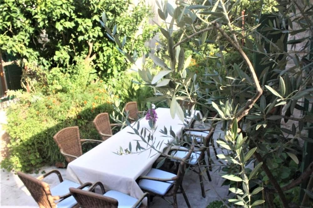 Фото Draga - Traditional & in Center - Sa2