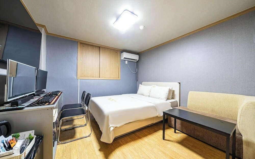 Фото Suwon Station 71st