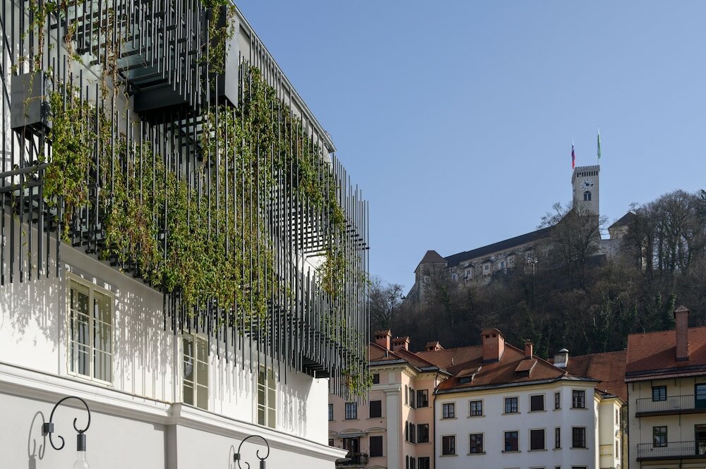 Фото Zlata Ladjica Boutique Hotel