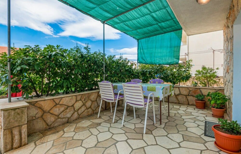 Фото Tonka - 150 m From Beach - A1 Prizemlje