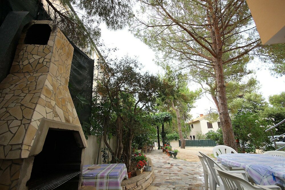 Фото Dino - Apartments With hot tub - A3