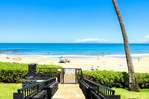Гостиница K B M Resorts: Polo Beach Pol-109, Ground Floor, 2 Bedrooms. Steps to the Sand, Sunset Views Every Night, Includes Rental Car!
