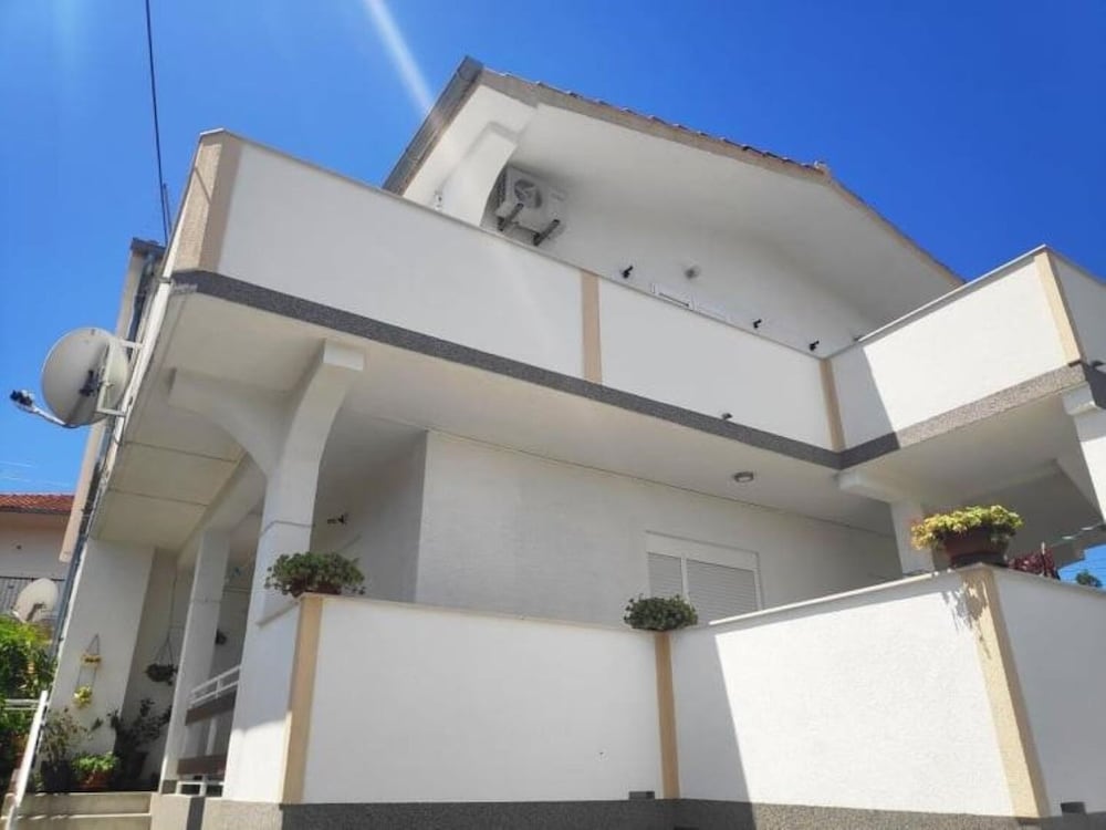 Фото Jadranka - Free Parking and Grill - A1-purple