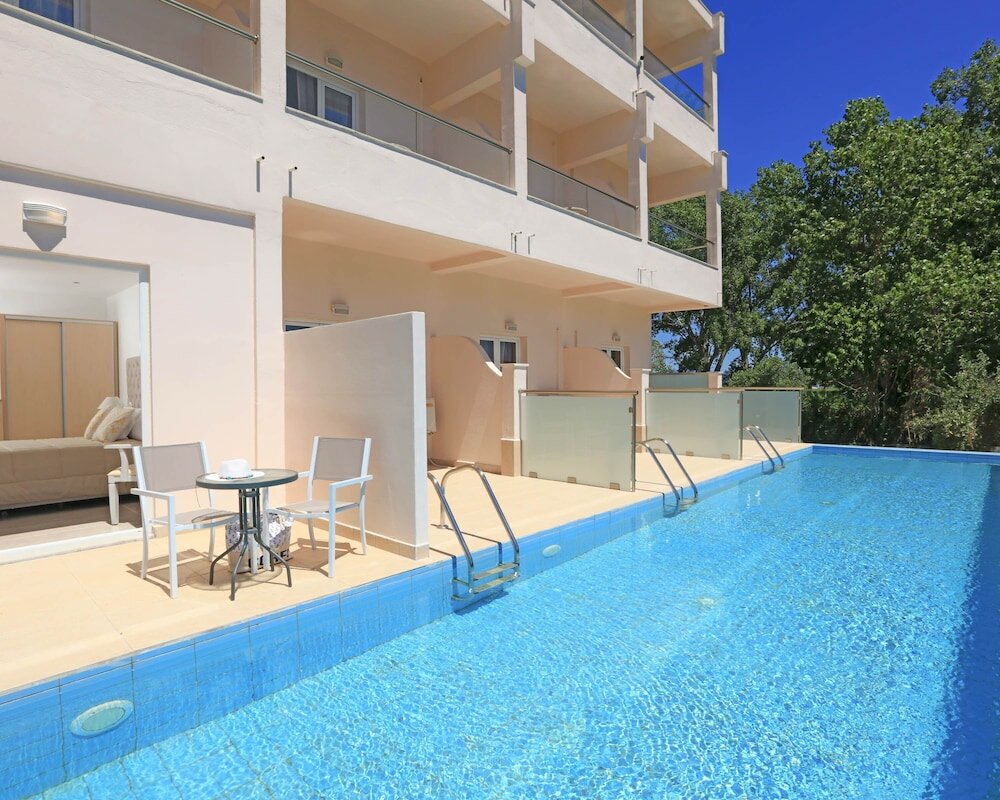 Фото Cavomarina Beach-Adults Only