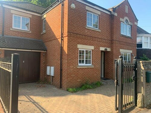 Гостиница 3 bedroom house in Reading в Рединге