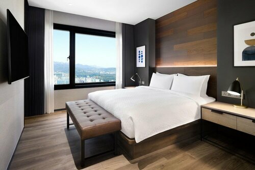 Гостиница Four Points by Sheraton Josun, Seoul Myeongdong в Сеуле