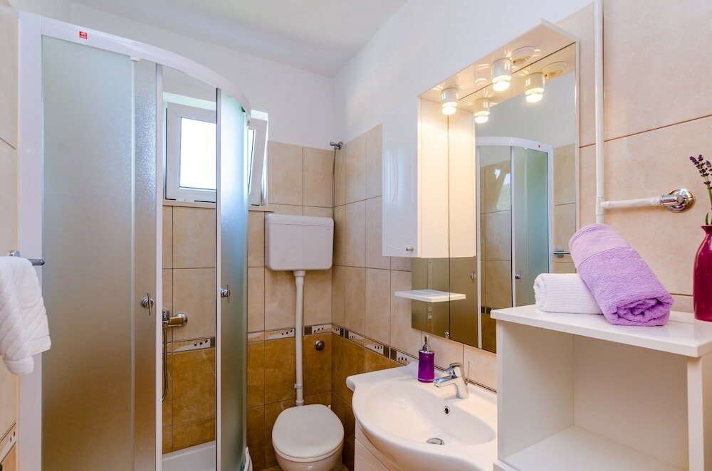 Фото Apartments & Rooms Maždin