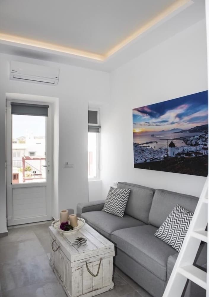 Фото Christy Suites by Alpha Living