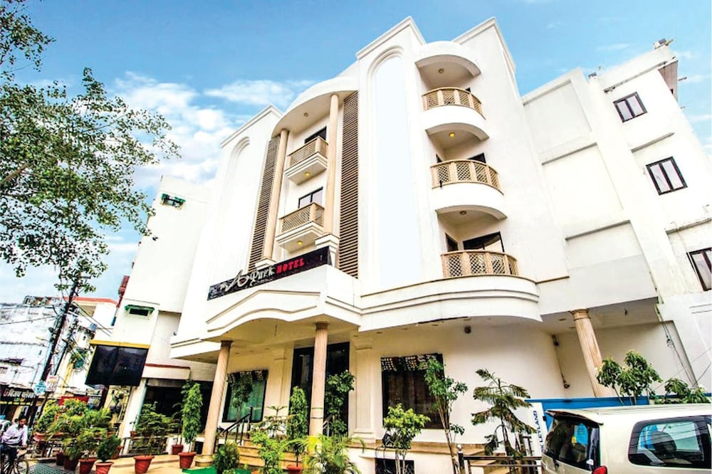 Фото отеля 1