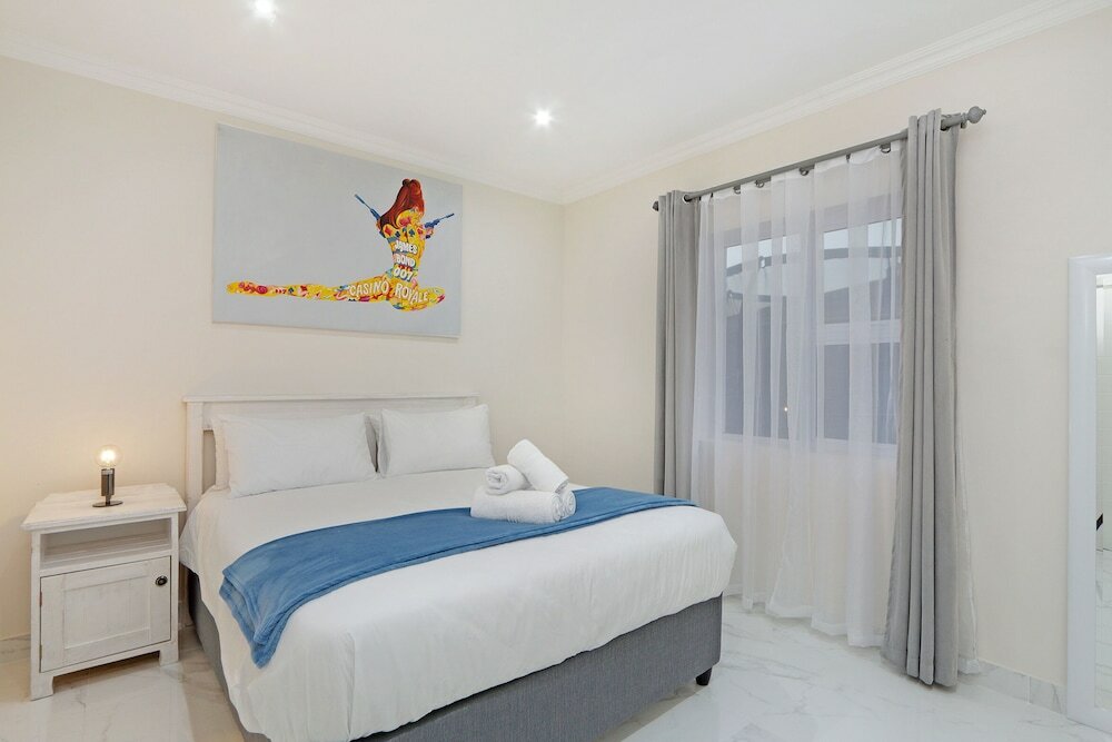 Фото Bayford House