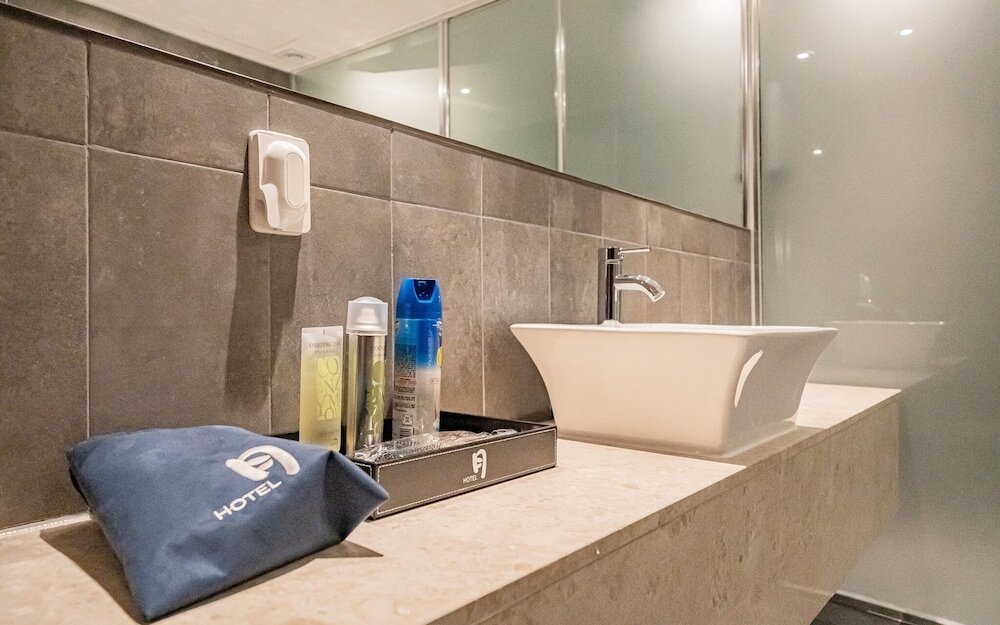 Фото Suwon Yeongtong Just Sleep Hotel