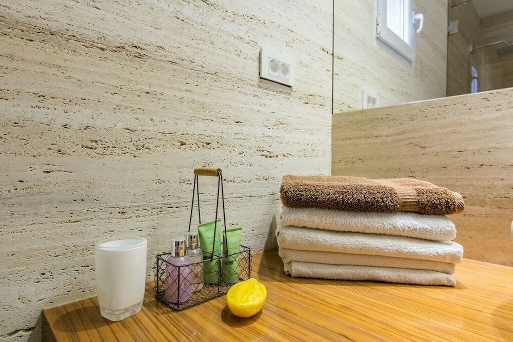 Фото Luxury Villa White Rose with the Pool