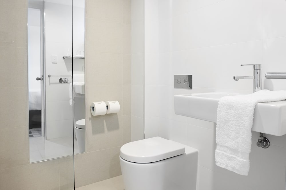 Фото The Gem Hotel