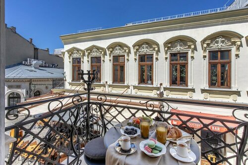 Гостиница Holt Old Town в Бухаресте