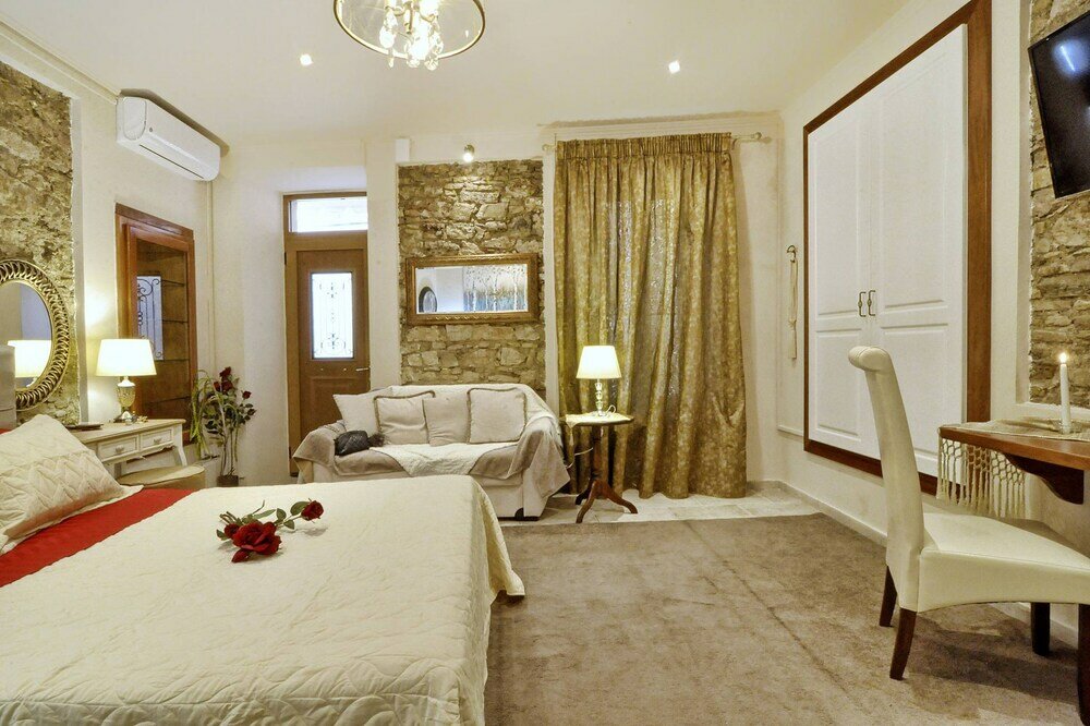 Фото Venetian Suites Metropolis by Konnect, Old Corfu Town