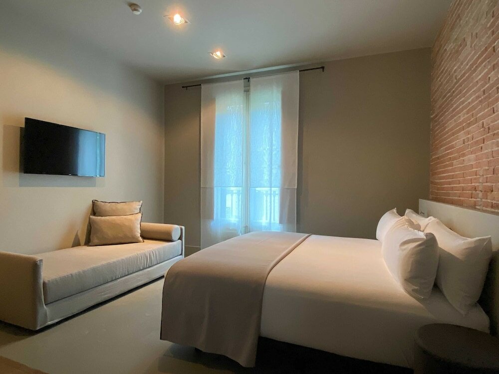 Фото Uma Suites Pau Claris