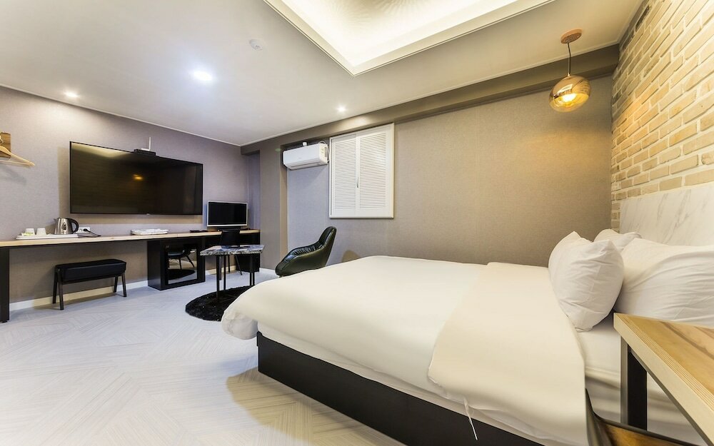 Фото Suwon City Hall Station Dean