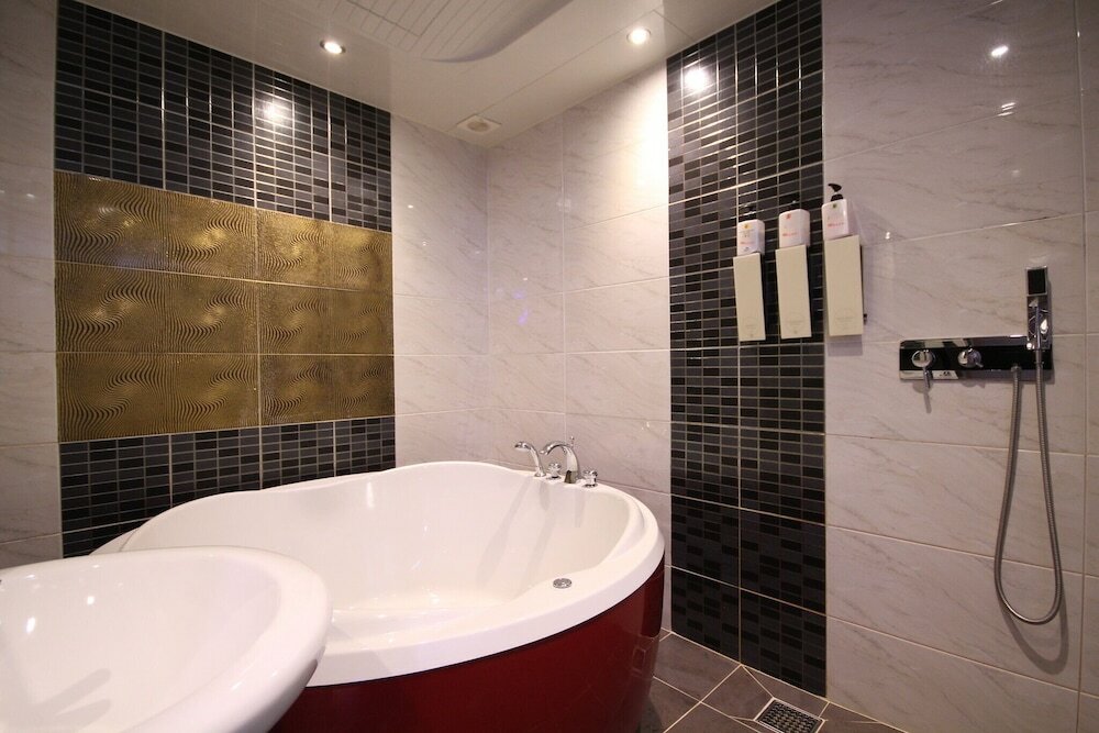 Фото Changwon Masan Hapseongdong Wa