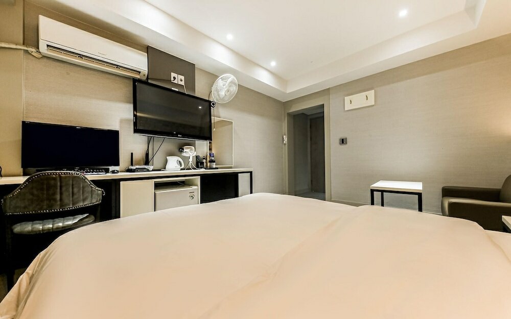 Фото Daejeon Yongjeon Good Time