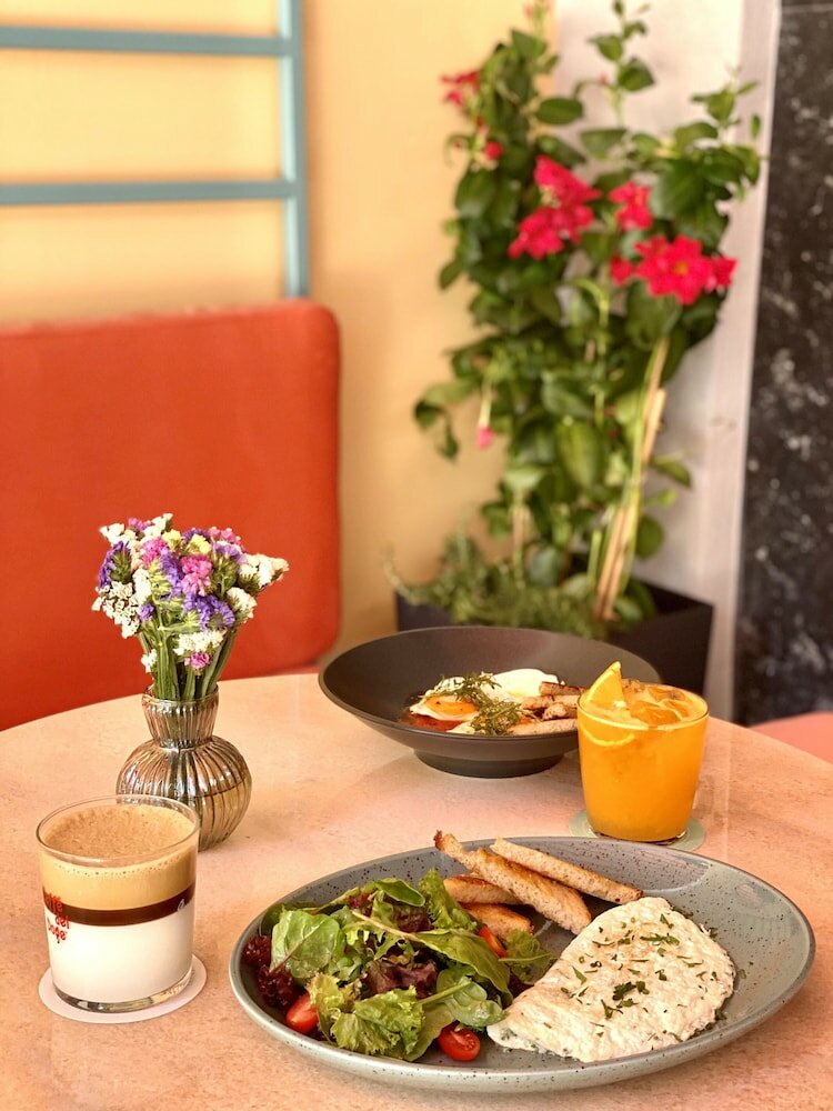 Фото Athens Ivy Suites