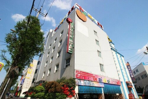 Гостиница Gwangju Sinandong Hotel Geogijoa в Кванджу