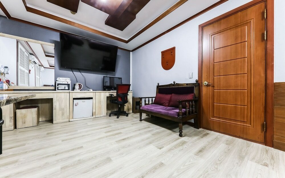 Фото Daejeon Yongjeon Some