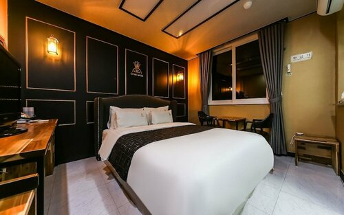 Гостиница Changwon Luxury в Чханвоне