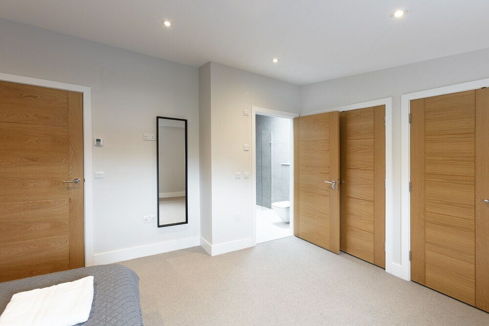 Фото Immaculate Central Windsor Town House