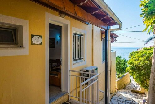 Гостиница Fotini Walk to Beach Sea Views A C Wifi Car Not Required - 292