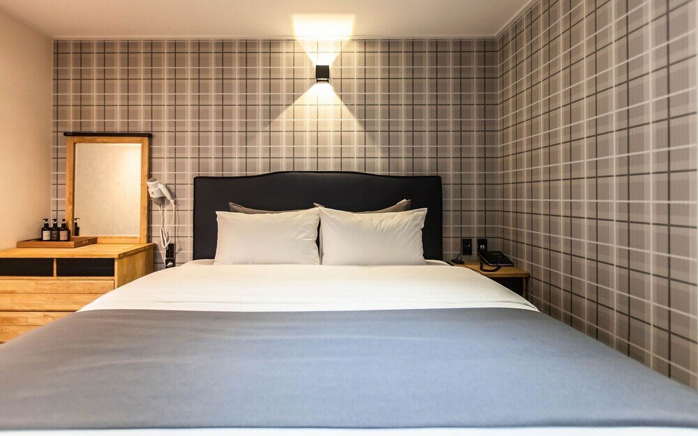 Фото Changwon Jinhae Yongwon Brown Dot Hotel