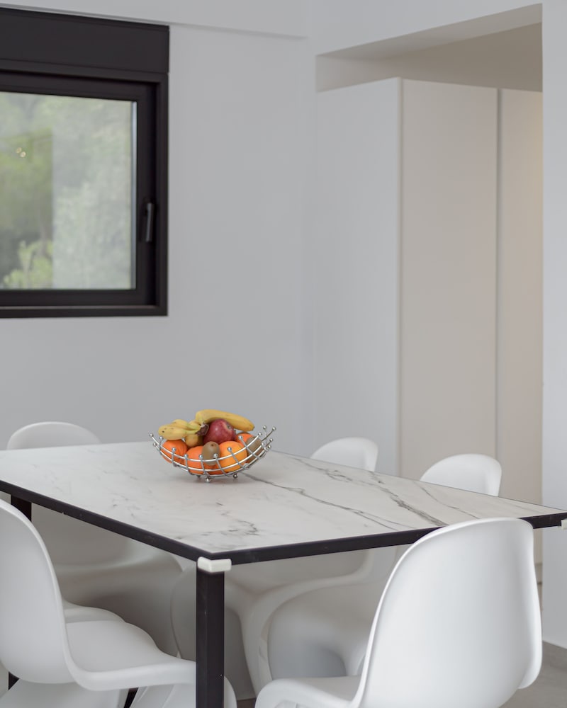 Фото Athenian Black Villa