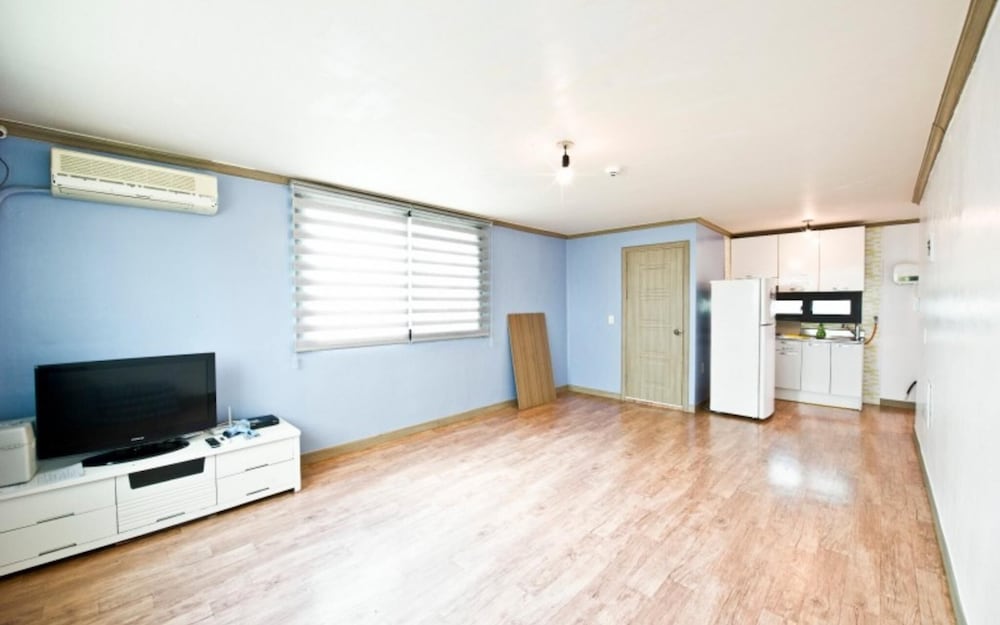 Фото Eurwangni Marine Camp Pension