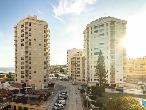 Апартаменты Inviting 2-bed Apartment in Armação de Pêra
