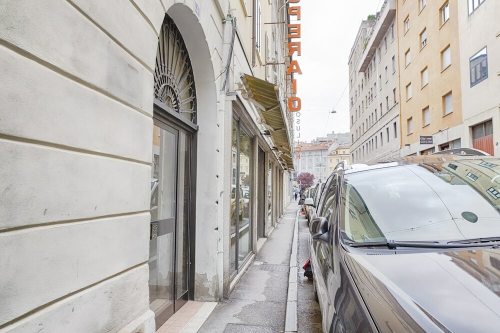 Фото Impero Trieste Apt - Ospedale Maggiore